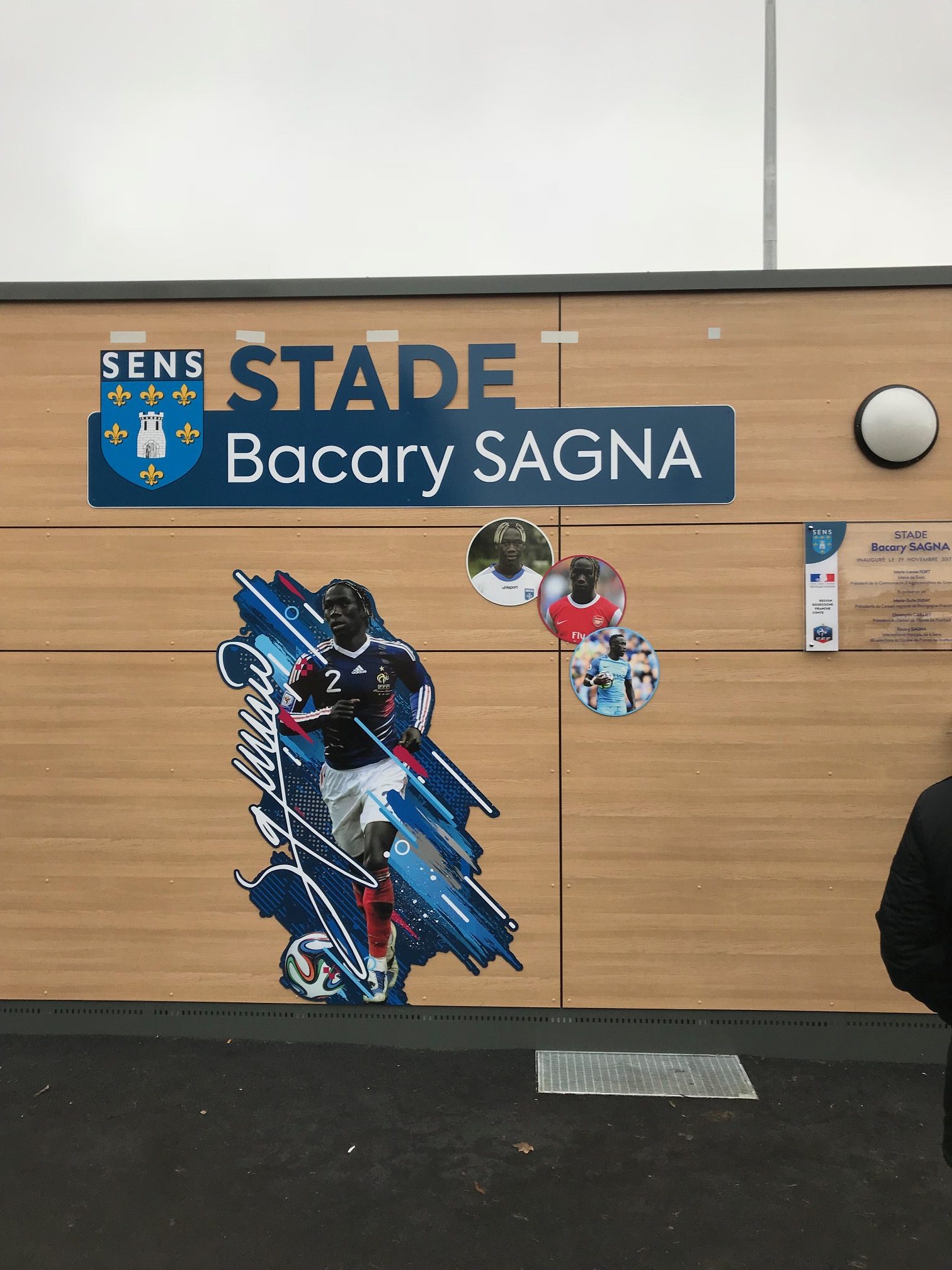 Signalétique stade Bacary Sagna à Sens 89